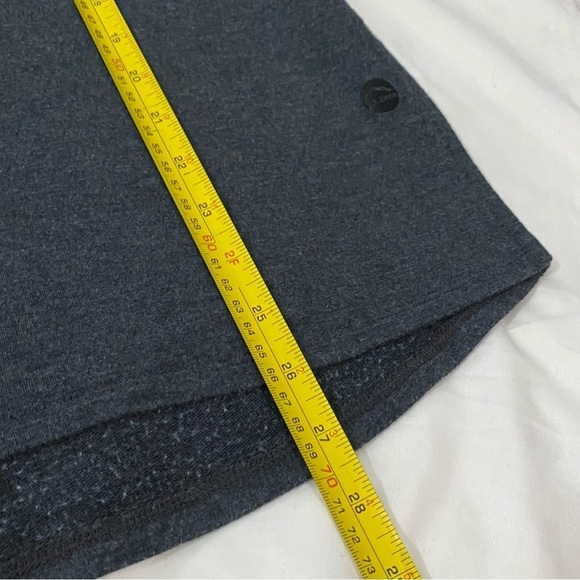 LL bean women gray crewneck long sleeves  plain top - Picture 10 of 11